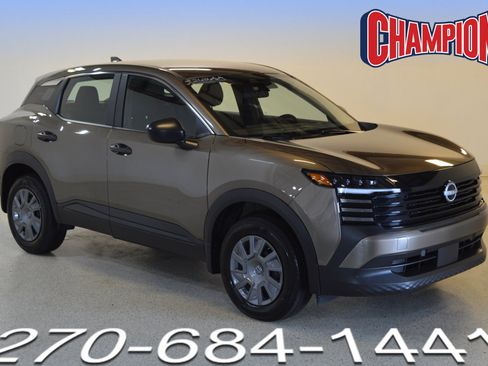 Used 2025 Nissan Kicks S FWD image 1