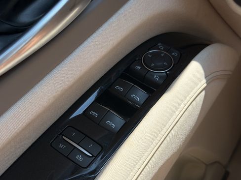 Used 2024 Cadillac Escalade ESV Sport Platinum AWD/4WD image 18
