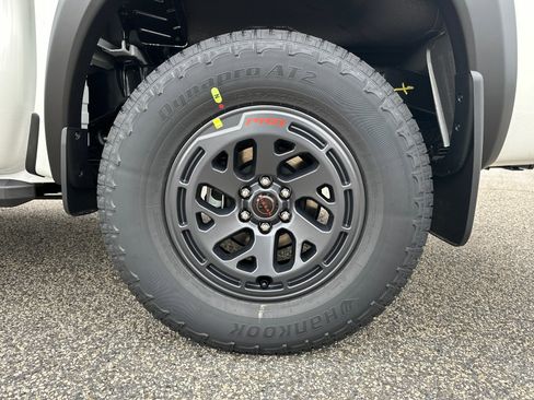 New 2026 Nissan Frontier PRO-4X w/ Pro Premium Package image 19