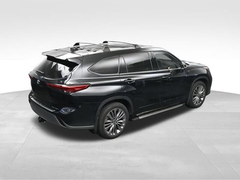 Used 2021 Toyota Highlander Platinum FWD image 21