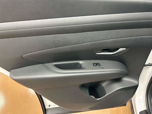 New 2026 Hyundai Tucson SEL FWD image 17