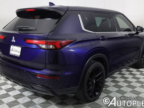 Used 2022 Mitsubishi Outlander SEL Black Edition FWD image 5