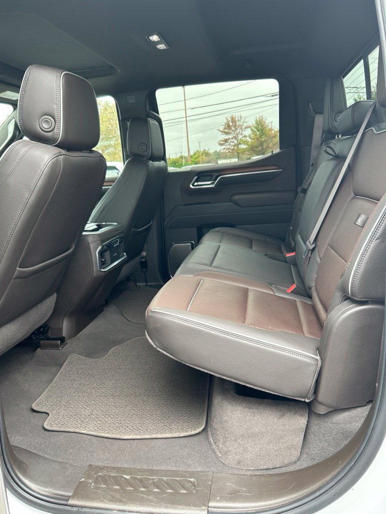 Used 2025 GMC Sierra 1500 Denali w/ Technology Package AWD/4WD image 15