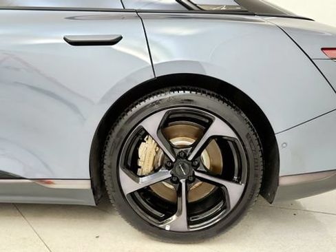 Used 2024 Lucid Air Touring AWD/4WD image 23