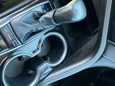 Used 2019 Toyota Camry XSE image 19