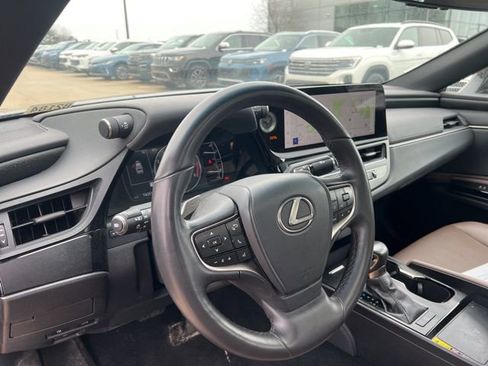 Used 2024 Lexus ES 350 w/ Premium Package FWD image 11