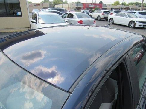 Used 2021 Toyota Corolla LE FWD image 6