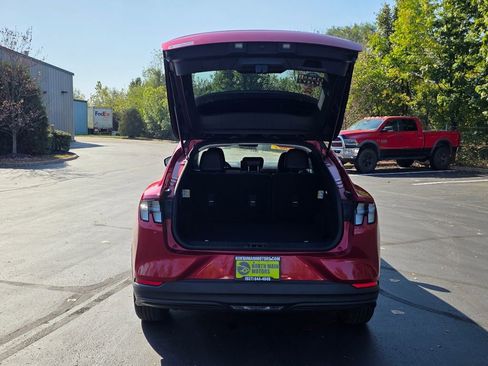 Used 2022 Ford Mustang Mach-E Select image 38