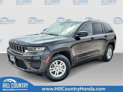 Used 2023 Jeep Grand Cherokee Laredo