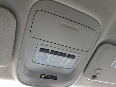 Used 2020 Chevrolet Colorado ZR2 image 34