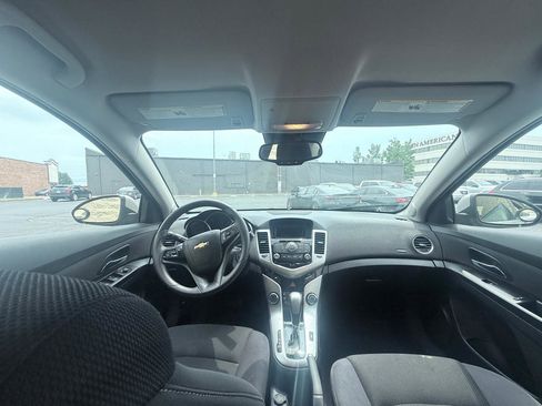 Used 2015 Chevrolet Cruze LT FWD image 13