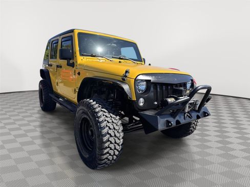 Used 2015 Jeep Wrangler Unlimited Sport w/ Max Tow Package AWD/4WD image 3