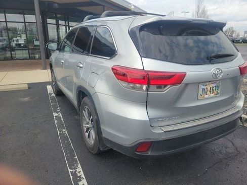 Used 2019 Toyota Highlander XLE image 5
