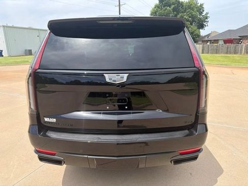 Certified 2024 Cadillac Escalade ESV Sport Platinum w/ LPO, ONYX Package AWD/4WD image 4