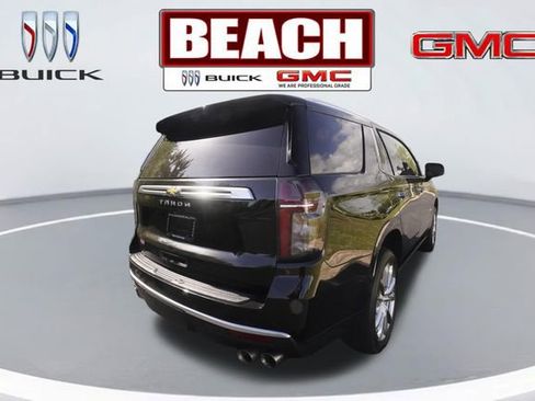 Used 2024 Chevrolet Tahoe High Country AWD/4WD image 3