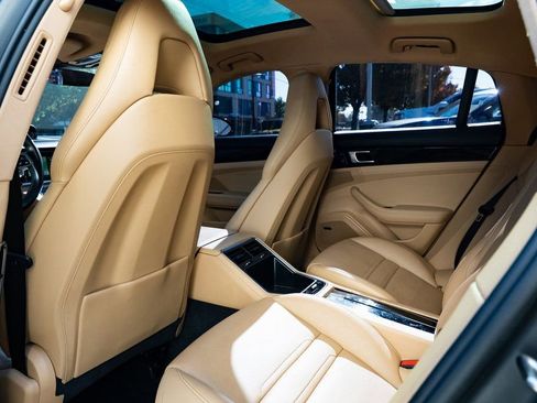 Used 2020 Porsche Panamera 4 w/ Premium Package Plus image 23