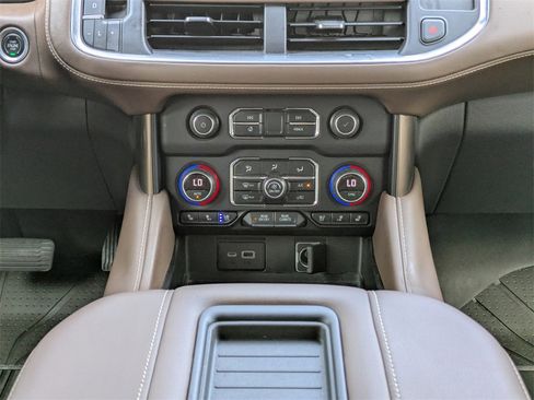 Used 2021 Chevrolet Tahoe High Country image 25