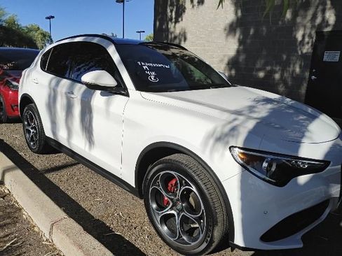 Used 2019 Alfa Romeo Stelvio Ti Sport w/ Quick Order Package 22S Sport AWD/4WD image 7