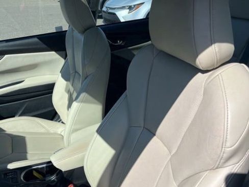 Used 2019 Subaru Impreza 2.0i Limited image 11