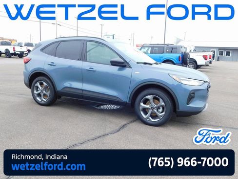 New 2026 Ford Escape ST-Line w/ Cold Weather Package AWD/4WD image 1