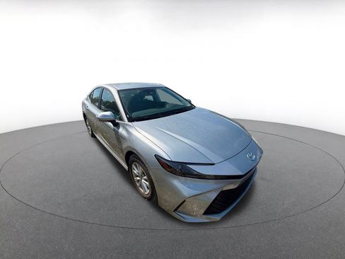 Used 2025 Toyota Camry LE FWD image 2