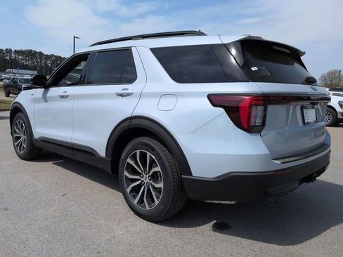 New 2026 Ford Explorer ST-Line image 6