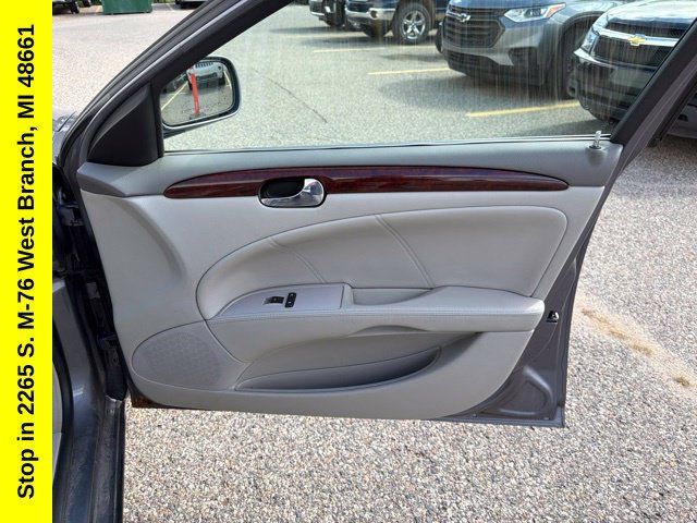 Used 2008 Buick Lucerne CX FWD image 23