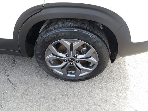 Used 2024 Kia Seltos LX image 23