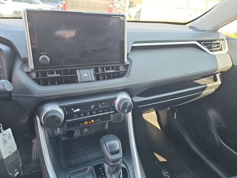 Used 2023 Toyota RAV4 LE image 22