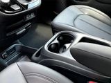 New 2025 Chrysler Pacifica Select image 6