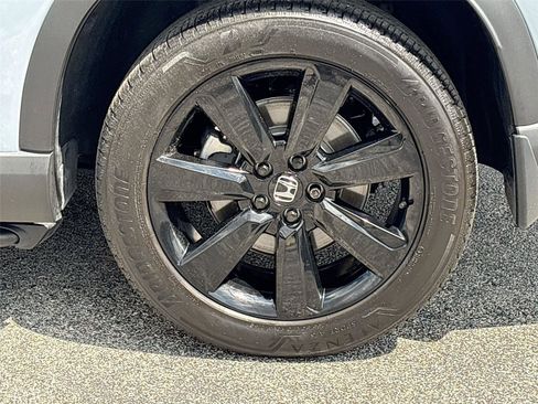 Certified 2025 Honda Pilot Black Edition image 37