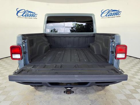 Used 2025 Jeep Gladiator Sport AWD/4WD image 5