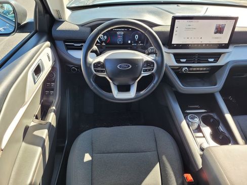Used 2025 Ford Explorer Active image 7