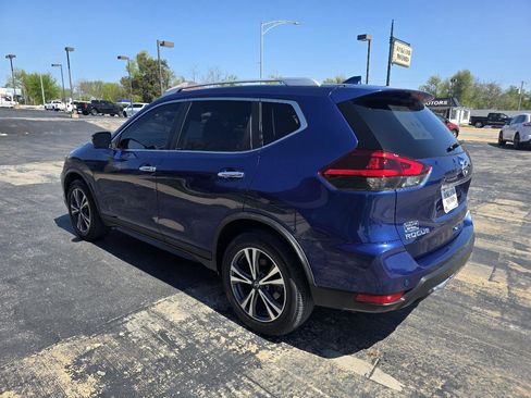 Used 2020 Nissan Rogue SV w/ Premium Package FWD image 6