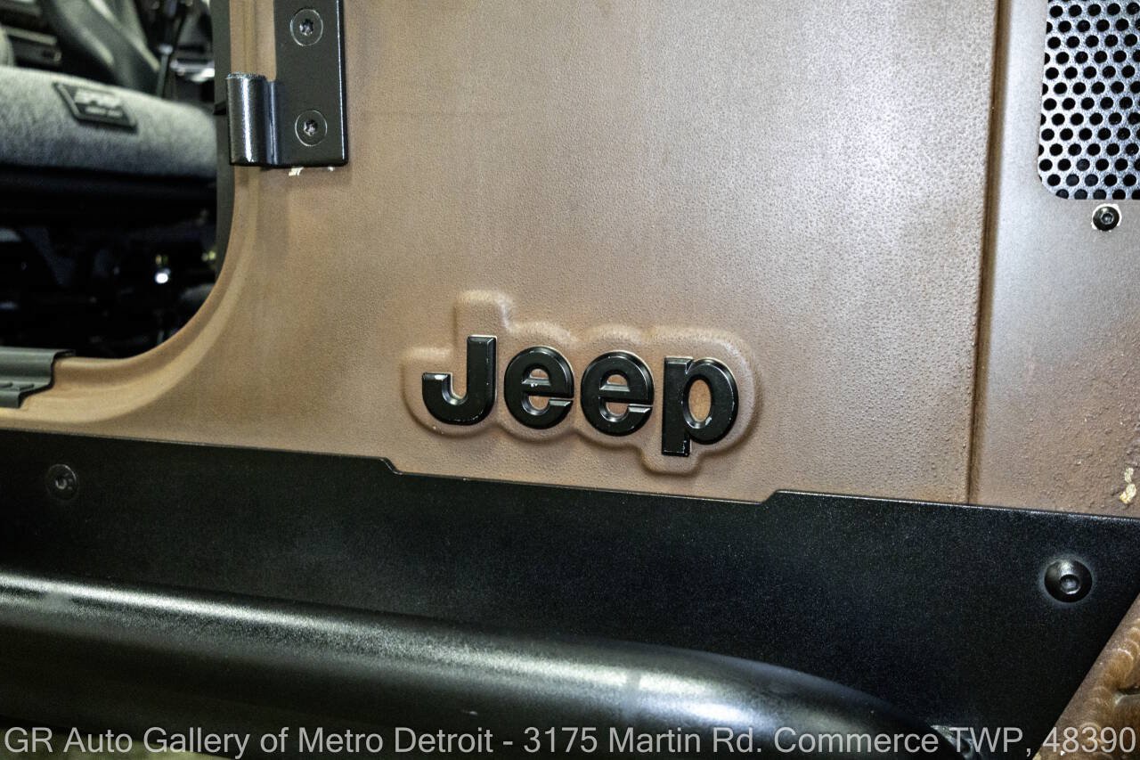 Used 1998 Jeep Wrangler SE AWD/4WD image 23