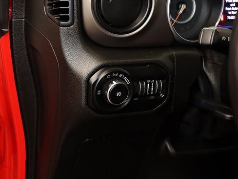 Used 2018 Jeep Wrangler Unlimited Sport S image 24