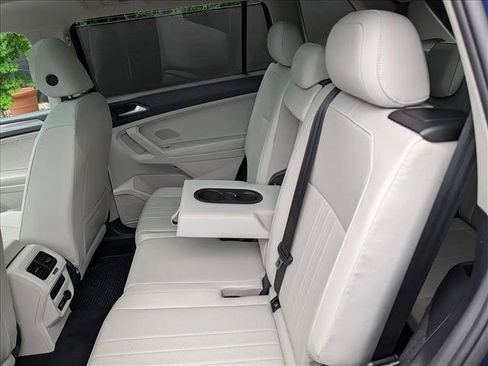 Certified 2023 Volkswagen Tiguan SE w/ Panoramic Sunroof Package FWD image 24