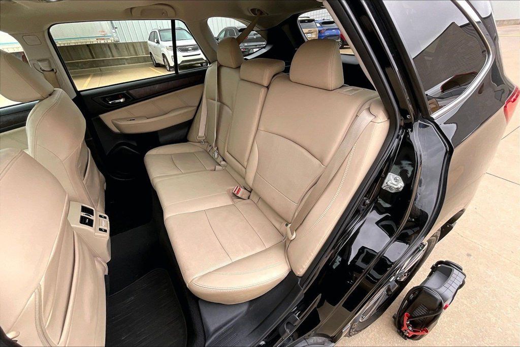 Used 2018 Subaru Outback 3.6R Limited AWD/4WD image 25