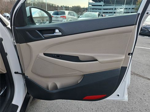 Used 2016 Hyundai Tucson SE w/ Option Group 02 image 27