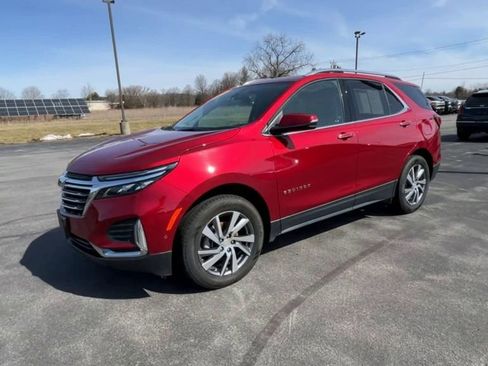 Used 2023 Chevrolet Equinox Premier image 4