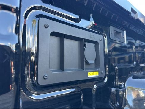 Used 2025 Ford Ranger XLT w/ Equipment Group 301A High AWD/4WD image 20