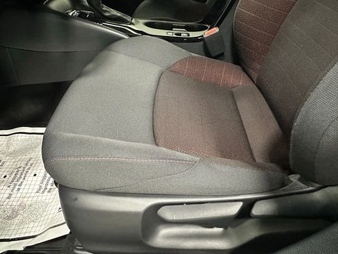 Used 2025 Toyota Corolla SE image 13