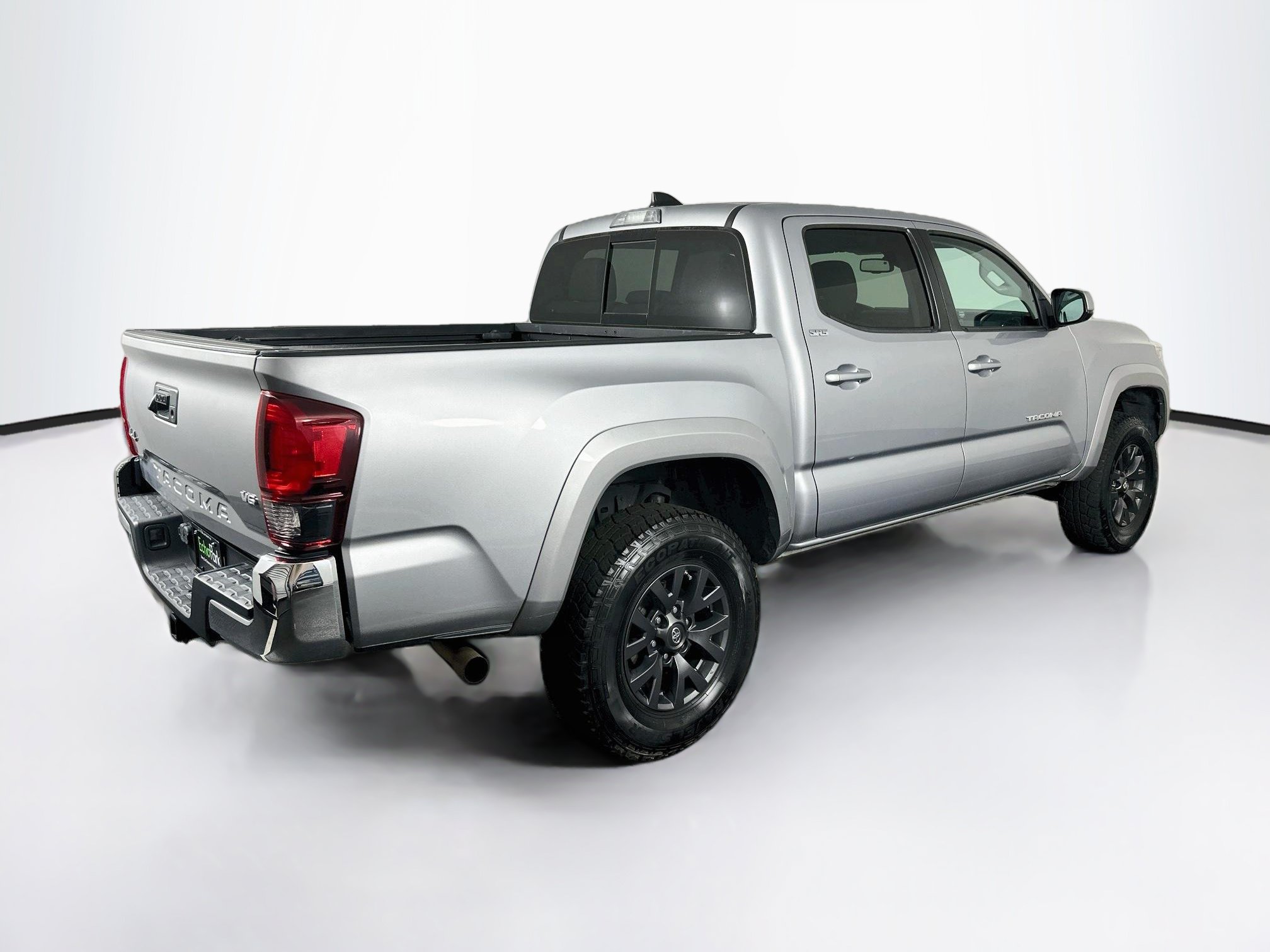 Used 2020 Toyota Tacoma SR5 AWD/4WD image 9