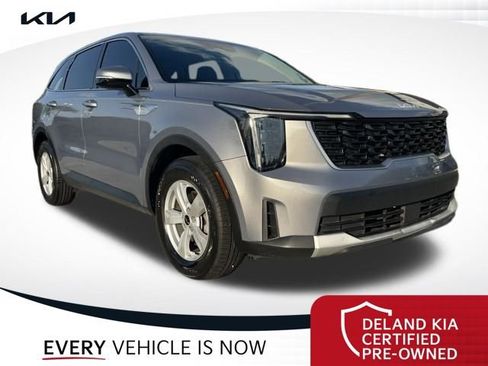 Certified 2024 Kia Sorento LX image 1