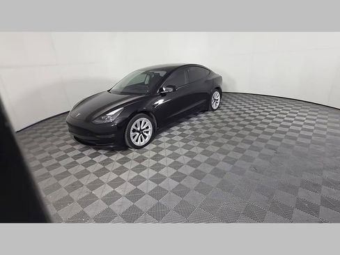 Used 2022 Tesla Model 3 Standard Range image 48