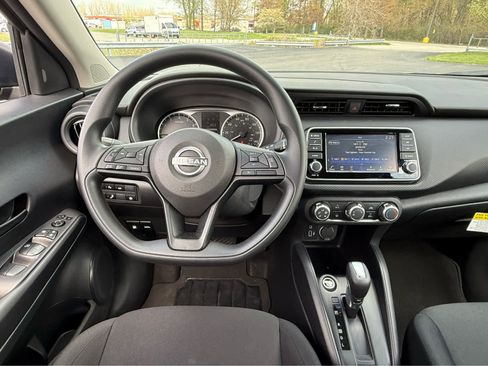 Used 2025 Nissan Kicks Play S image 15