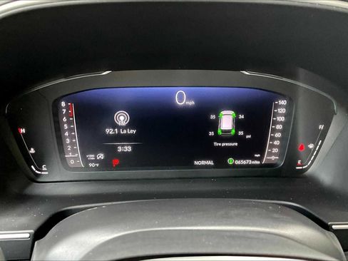 Used 2025 Honda Pilot Black Edition image 43