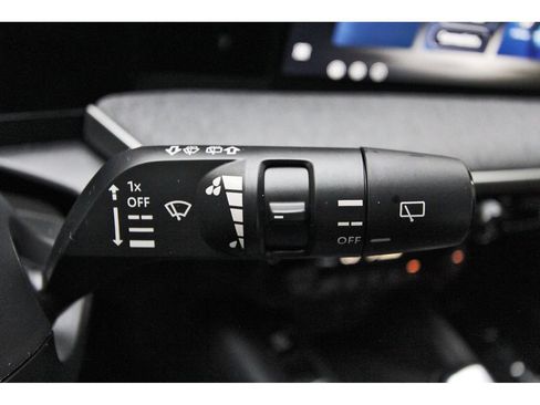 Used 2026 Nissan Kicks SV FWD image 18