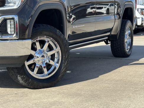 Used 2021 GMC Sierra 1500 SLT w/ SLT Convenience Package AWD/4WD image 3