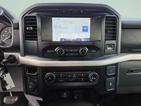 Used 2023 Ford F150 XLT AWD/4WD image 27